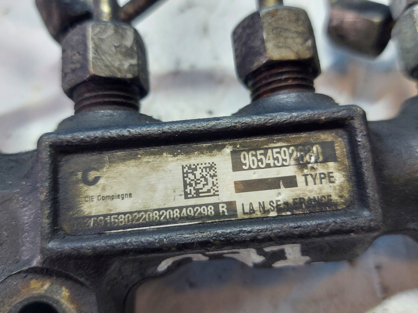 Rampe injection CITROEN C2 1.4 HDI 9654592680