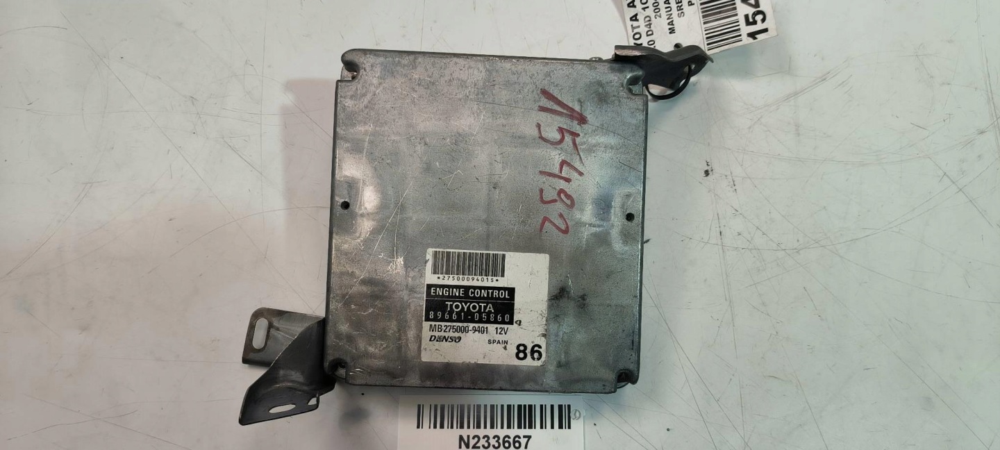 computer 89661-05860 2.0 D-4D TOYOTA AVENSIS T25