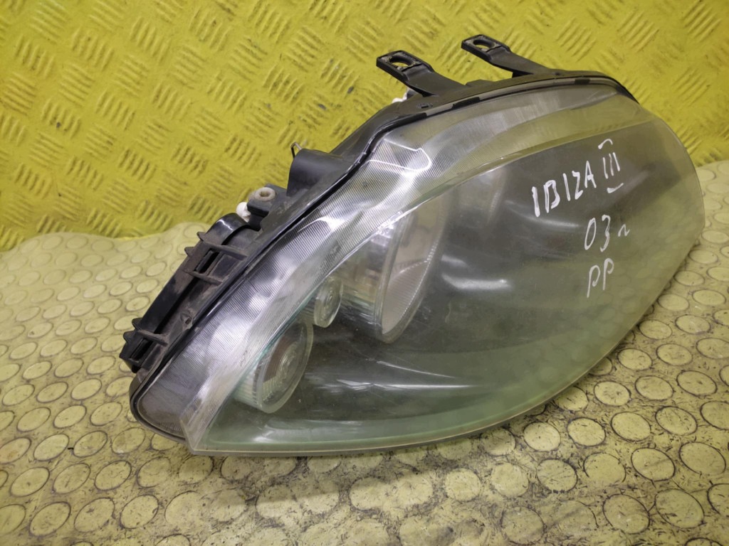 SEAT IBIZA III REFLEKTOR light right front