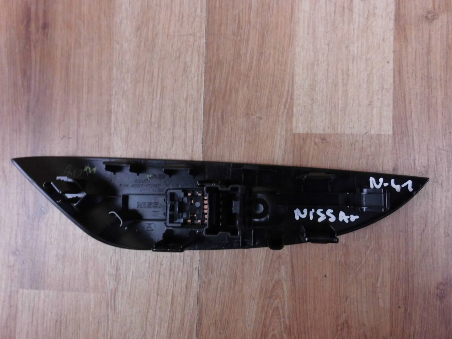 Nissan Leaf II ZE1 panel window control switch right rear part rear 829603NL0A