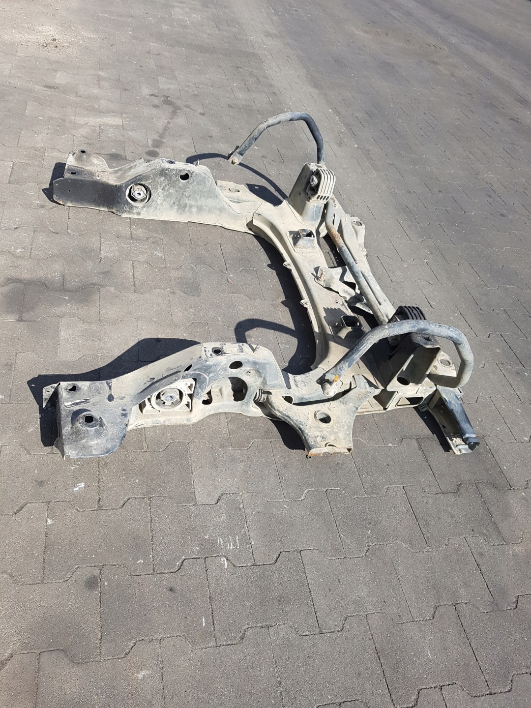 axle beam TRAWERS MERCEDES-BENZ A class W 169
