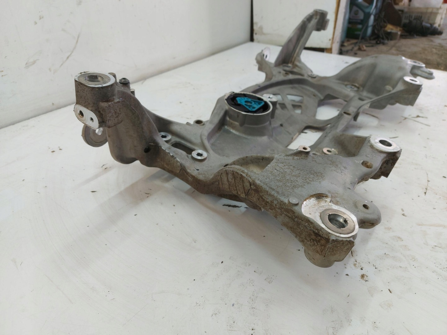 VW Multivan 7T0 T7 subframe axle beam axle beam suspension beam front 7t0199369k