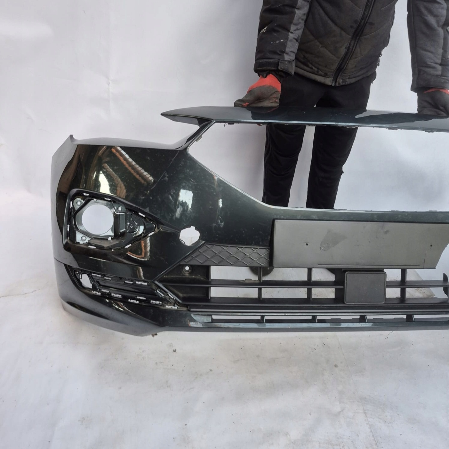 SEAT TARRACO bumper front front
