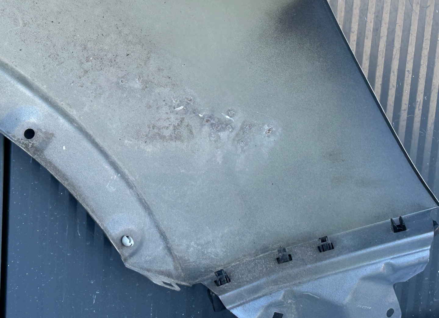 fender left front front NISSAN QASHQAI II J11