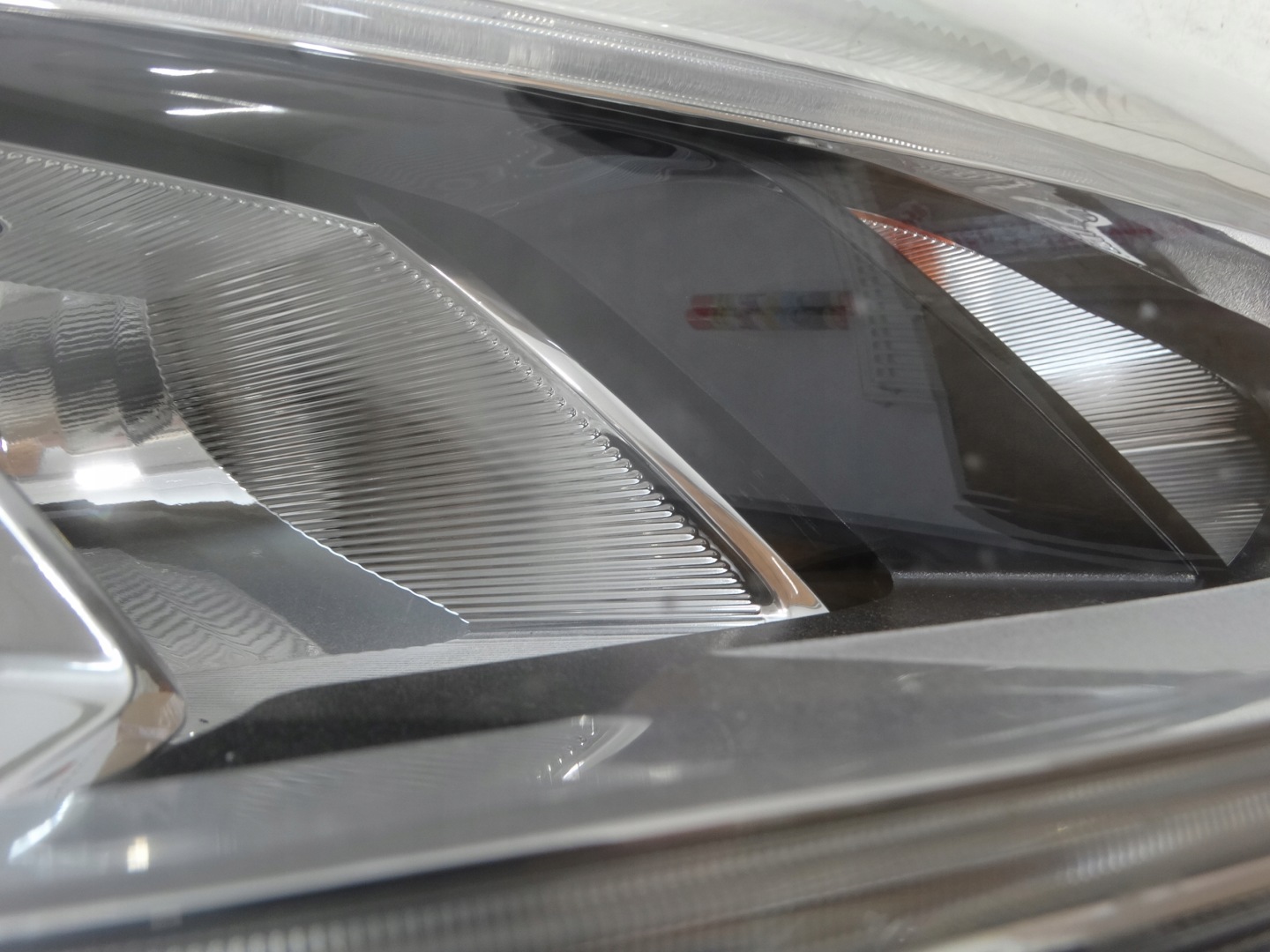 light front right front FORD FIESTA MK8 L1BB-13E014-CD