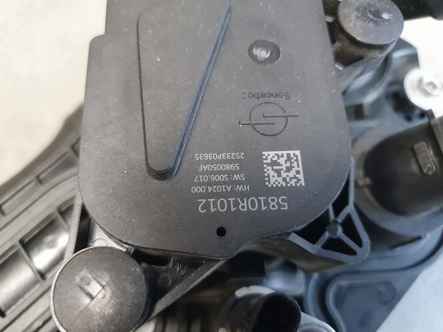 Audi Q6 e-tron prijenos vode hlađenja 85E121507AH