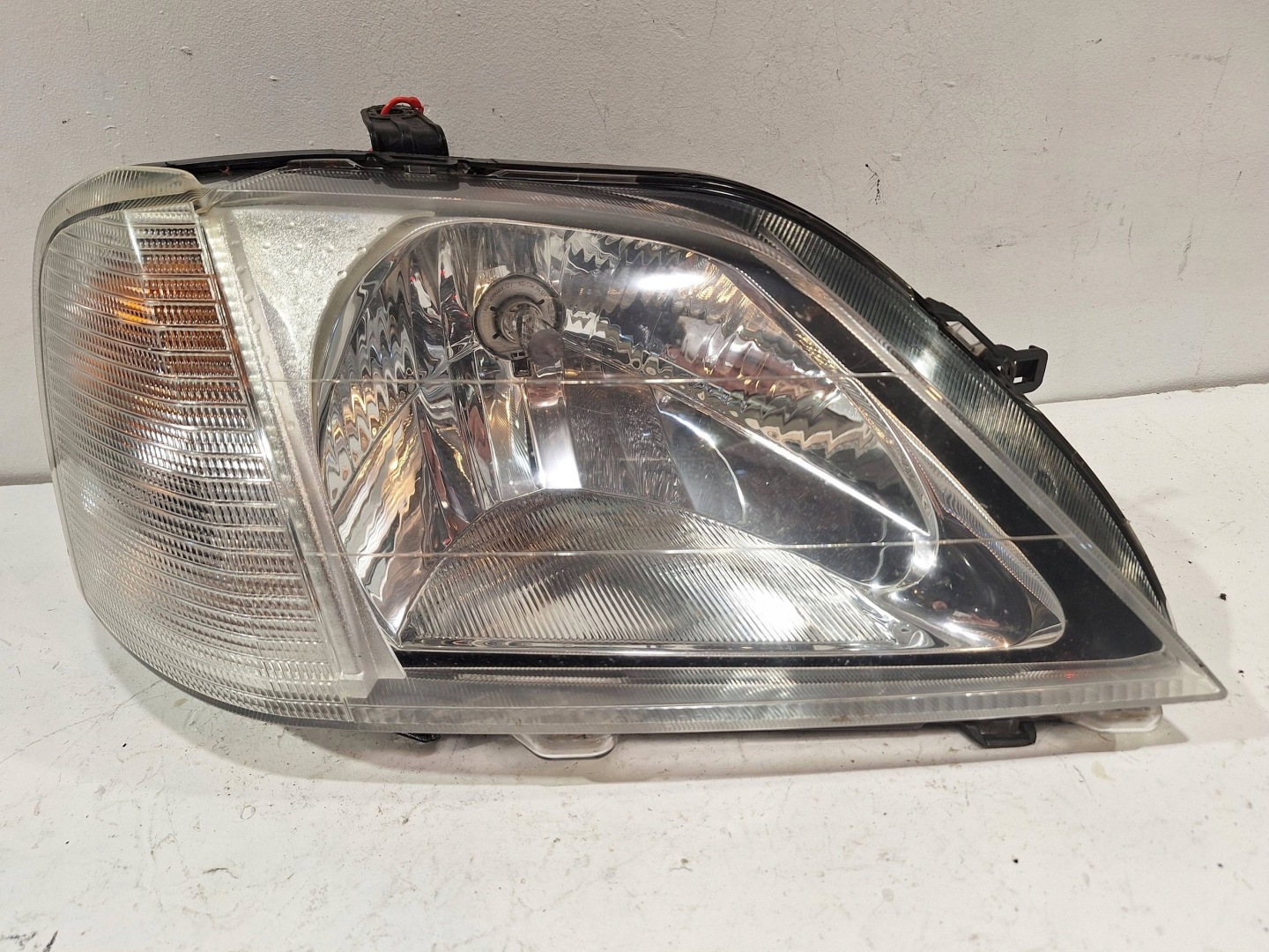 light front right 8200211006 DACIA LOGAN and 04
