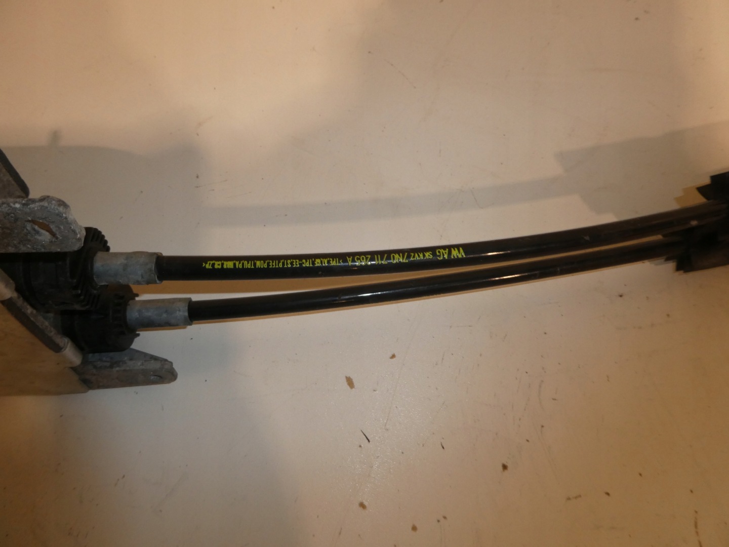 VW TIGUAN trim MANUAL 5N0711049T