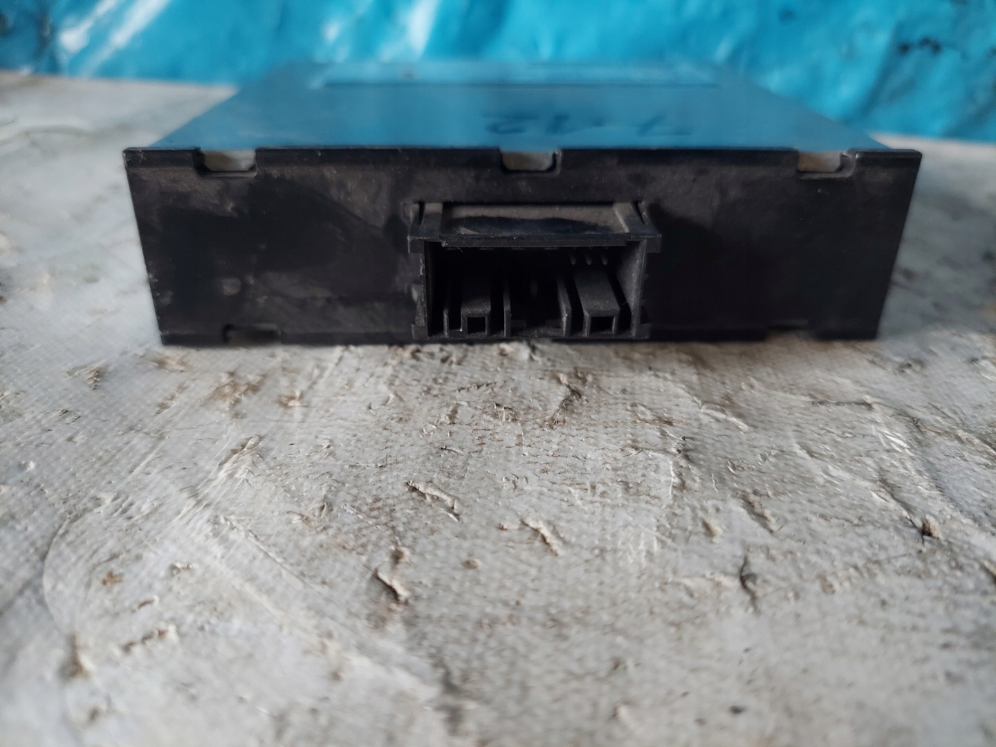 BMW E90 6142912708802 voltage module
