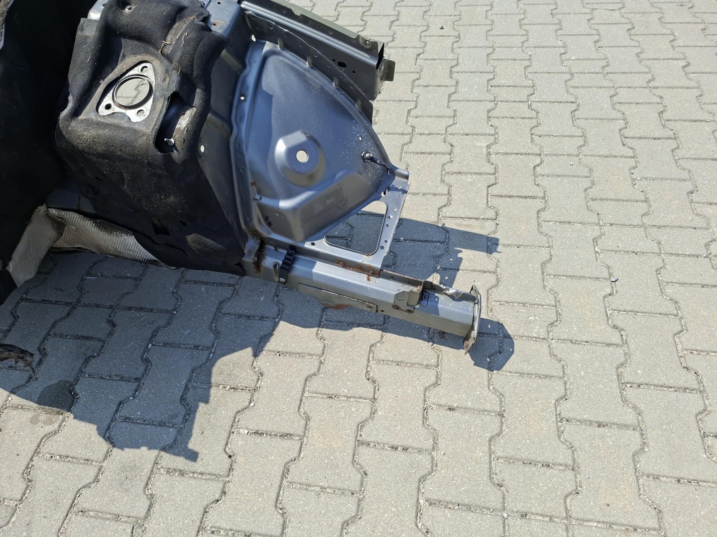 quarter left front left quarter CHRYSLER 300C II LANCIA THEMA