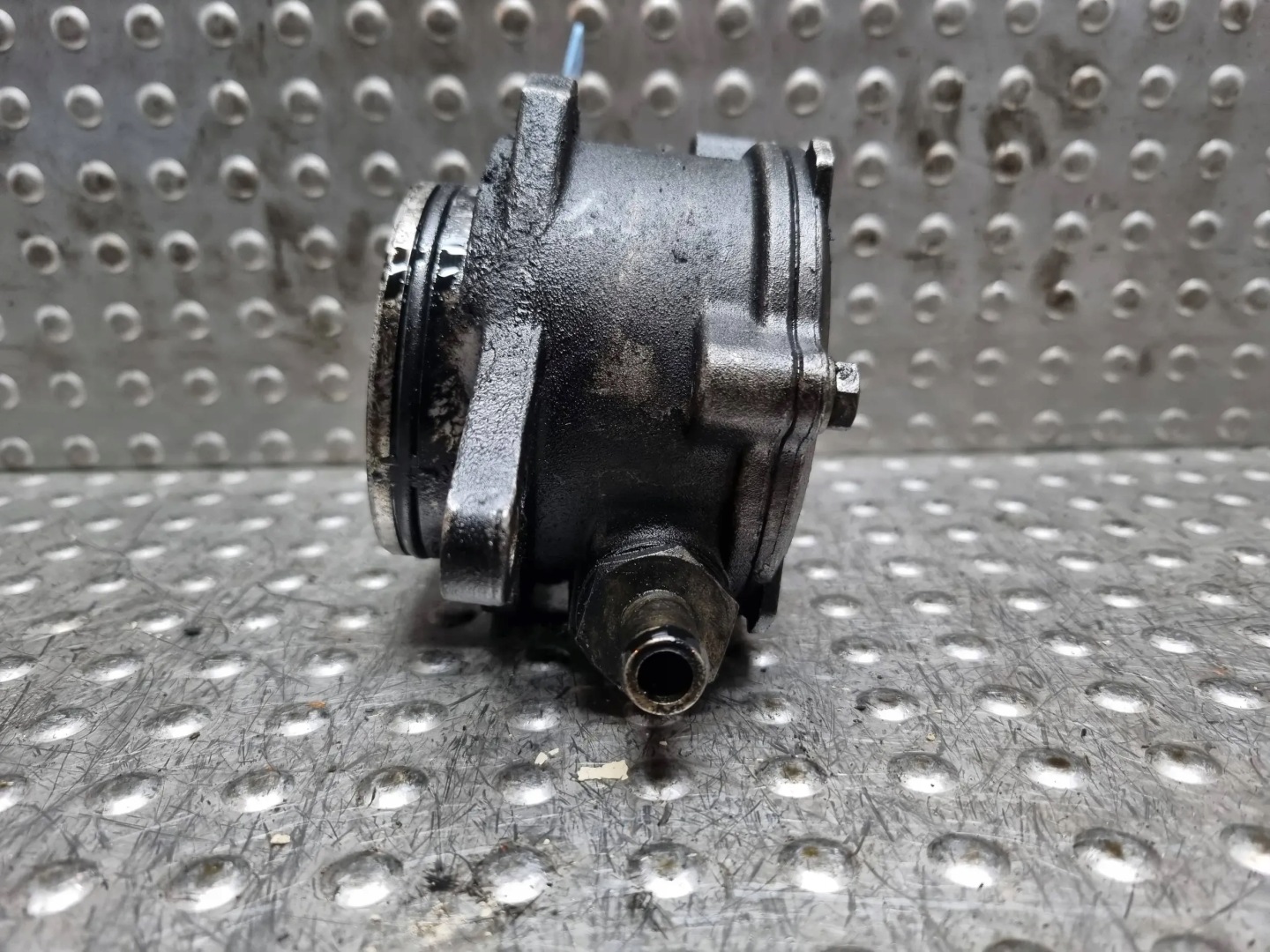 POMPA VACUM 2246126 BMW E34 E39 OMEGA B 2.5 TDS