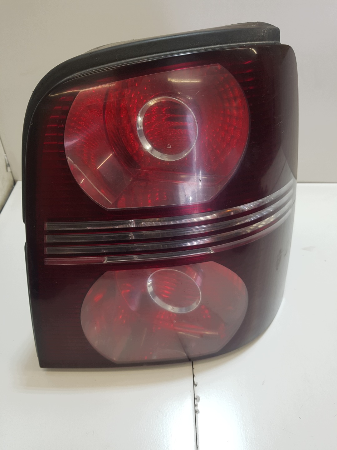 light right rear LIFT VOLKSWAGEN TOURAN 1