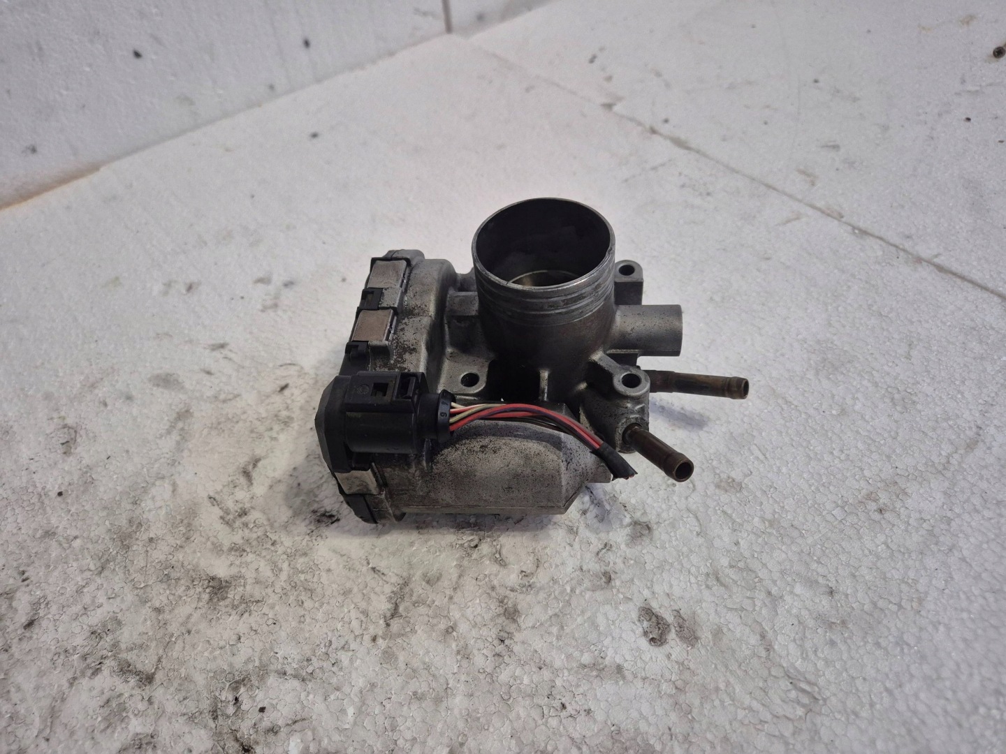 Valvola a farfalla 030133062 Vw Polo 6N2 1.0 1.4 B