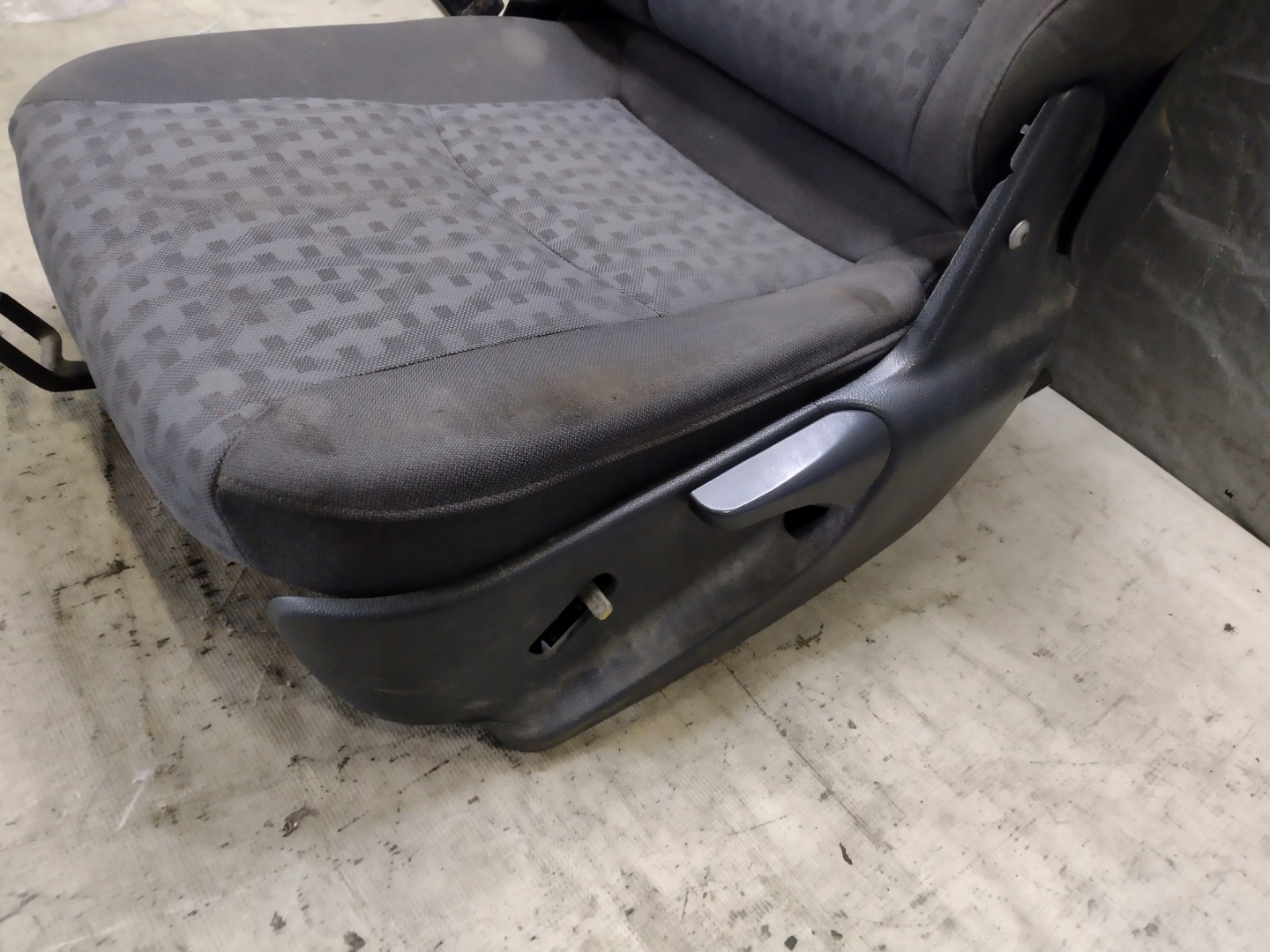 seat driver´s left front Mercedes Vaneo W414