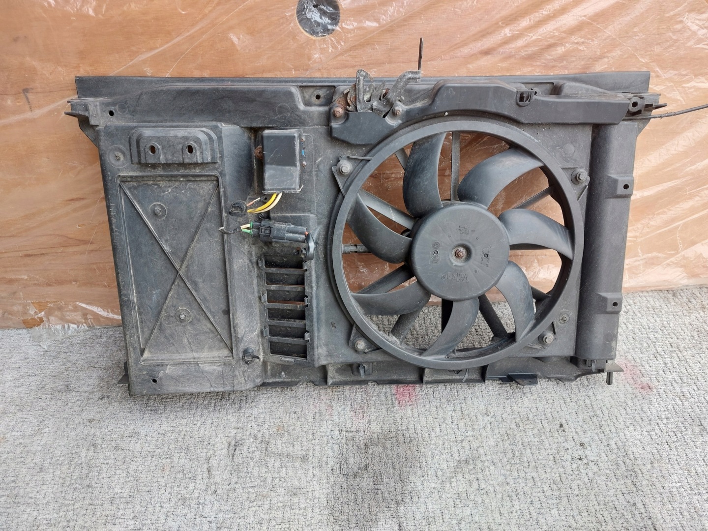 support panel for radiators fan PEUGEOT 308 and T7 9680590180