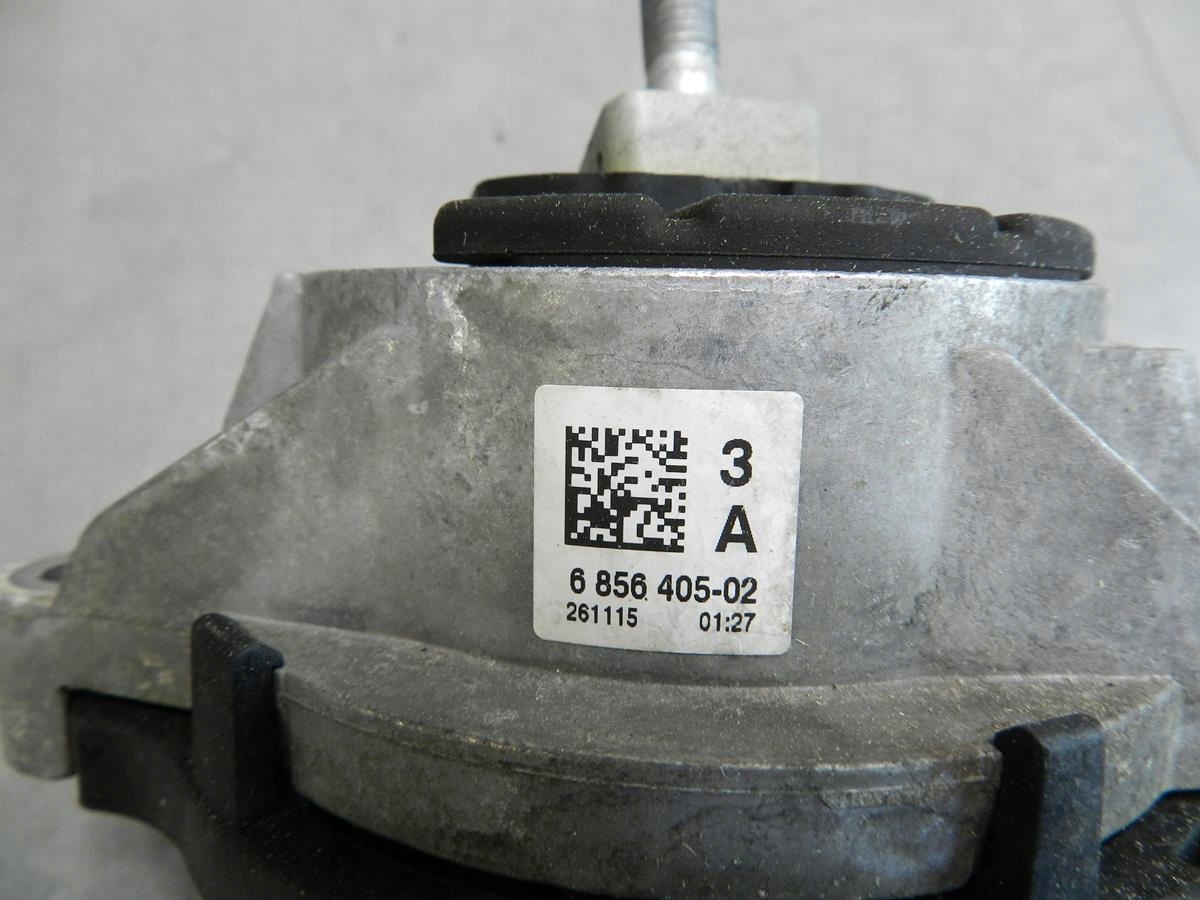 BMW 1 F20 118Xd engine mount 6856405