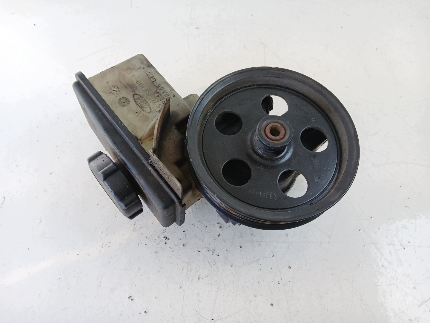 FORD MONDEO MK3 2.0 servopumpe behälter 1S7C-3R700-AC