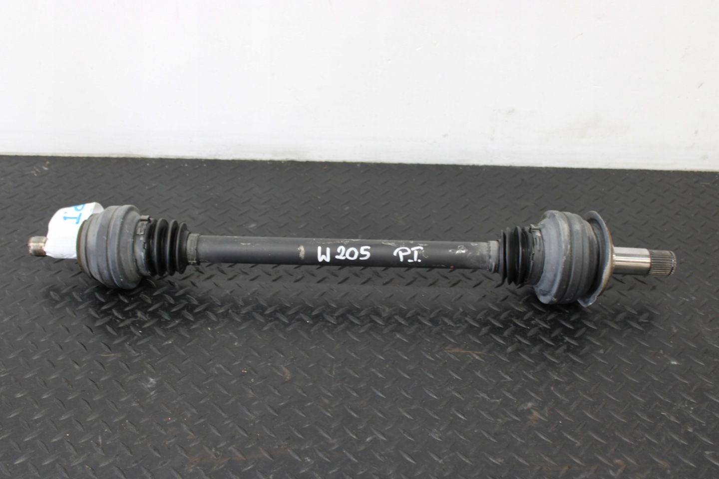 semi-axis semi-axis right rear part MERCEDES C-KLASA W205 AMG