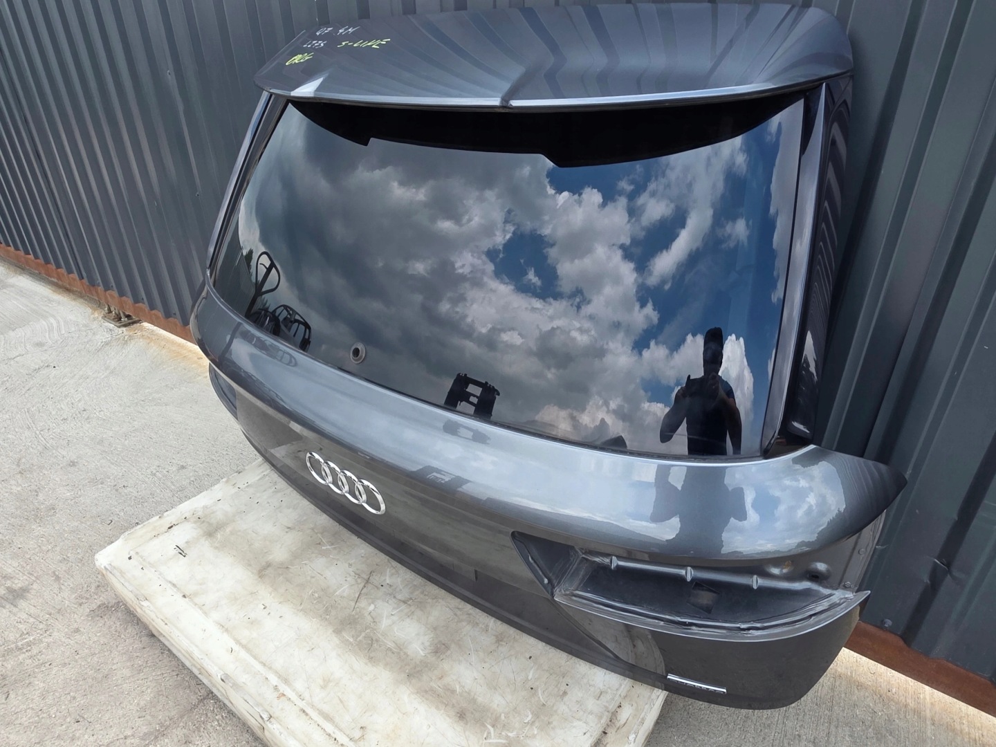 boot doors rear part AUDI Q7 4M S LINE LZ7S original !!!
