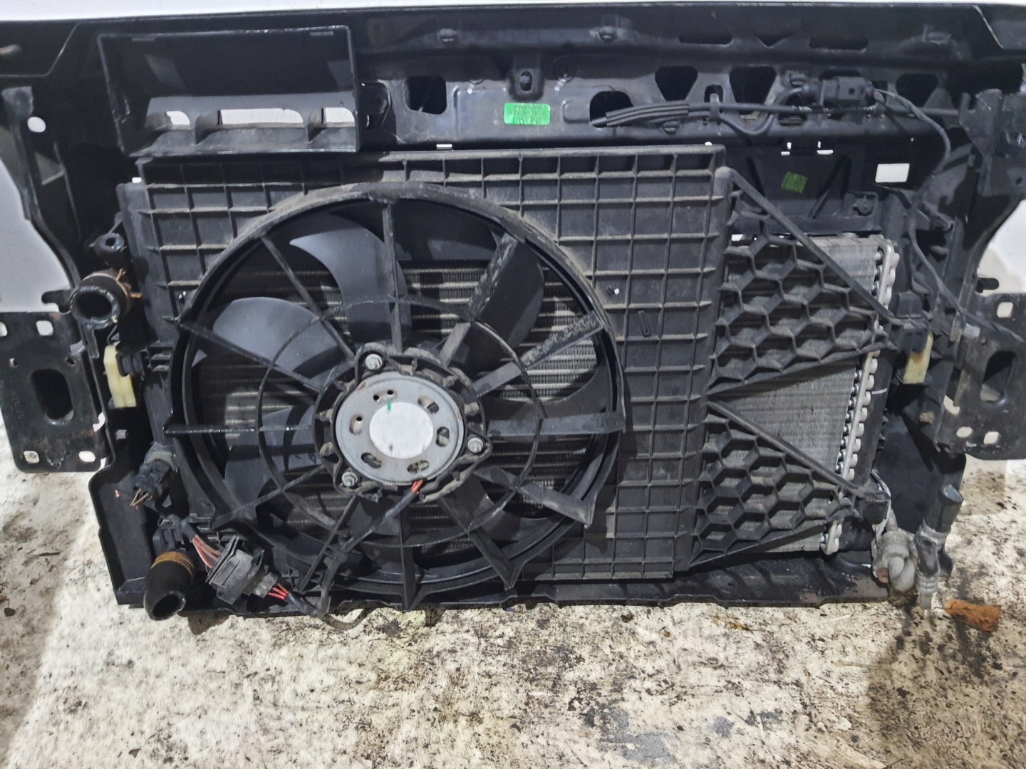 VOLKSWAGEN POLO V 6R 07-14 support panel for radiators petrol