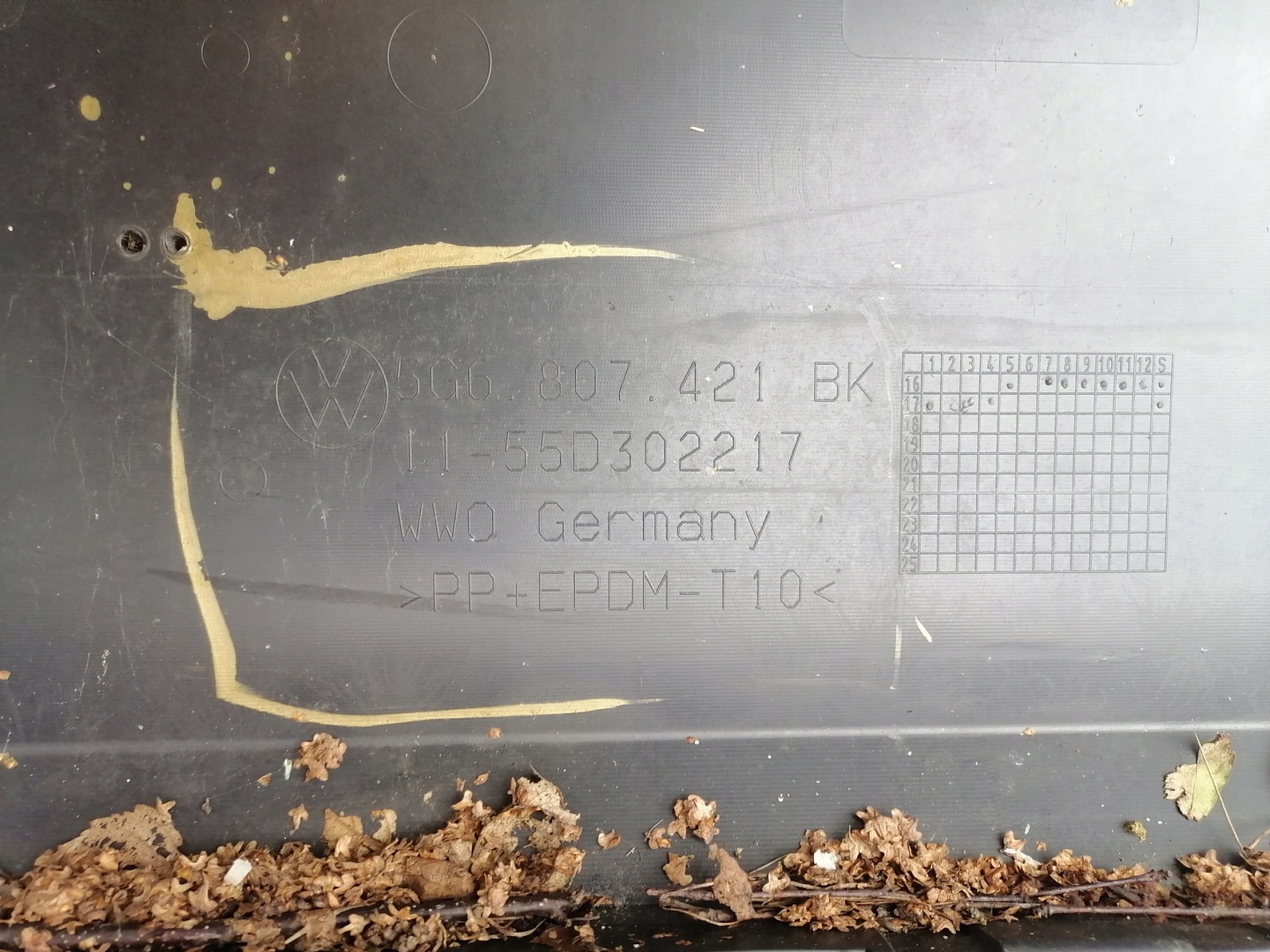 bumper rear part VOLKSWAGEN Golf 7 VII PDC 5G6807421BK