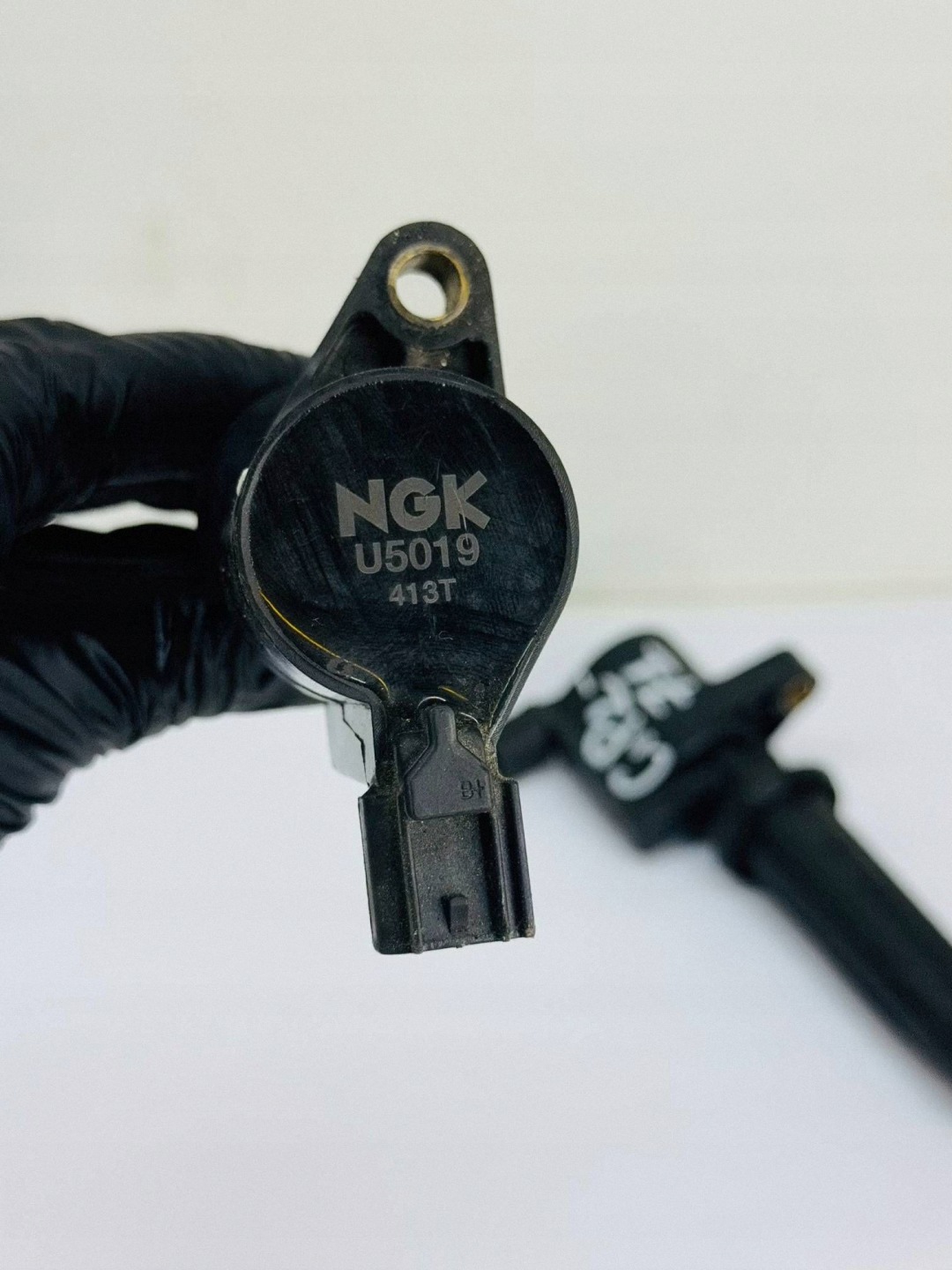 coil ignition FORD FOCUS MK2 C-MAX MONDEO MK4 1,8 2,0 16V NGK U5019