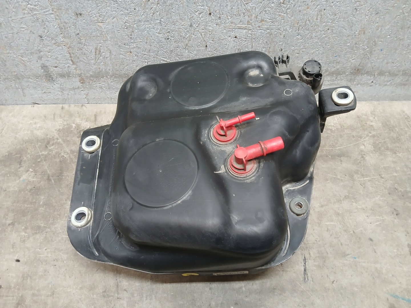 Behälter ADBLUE AUDI A4 B8 8K A5 8T 8K0131878