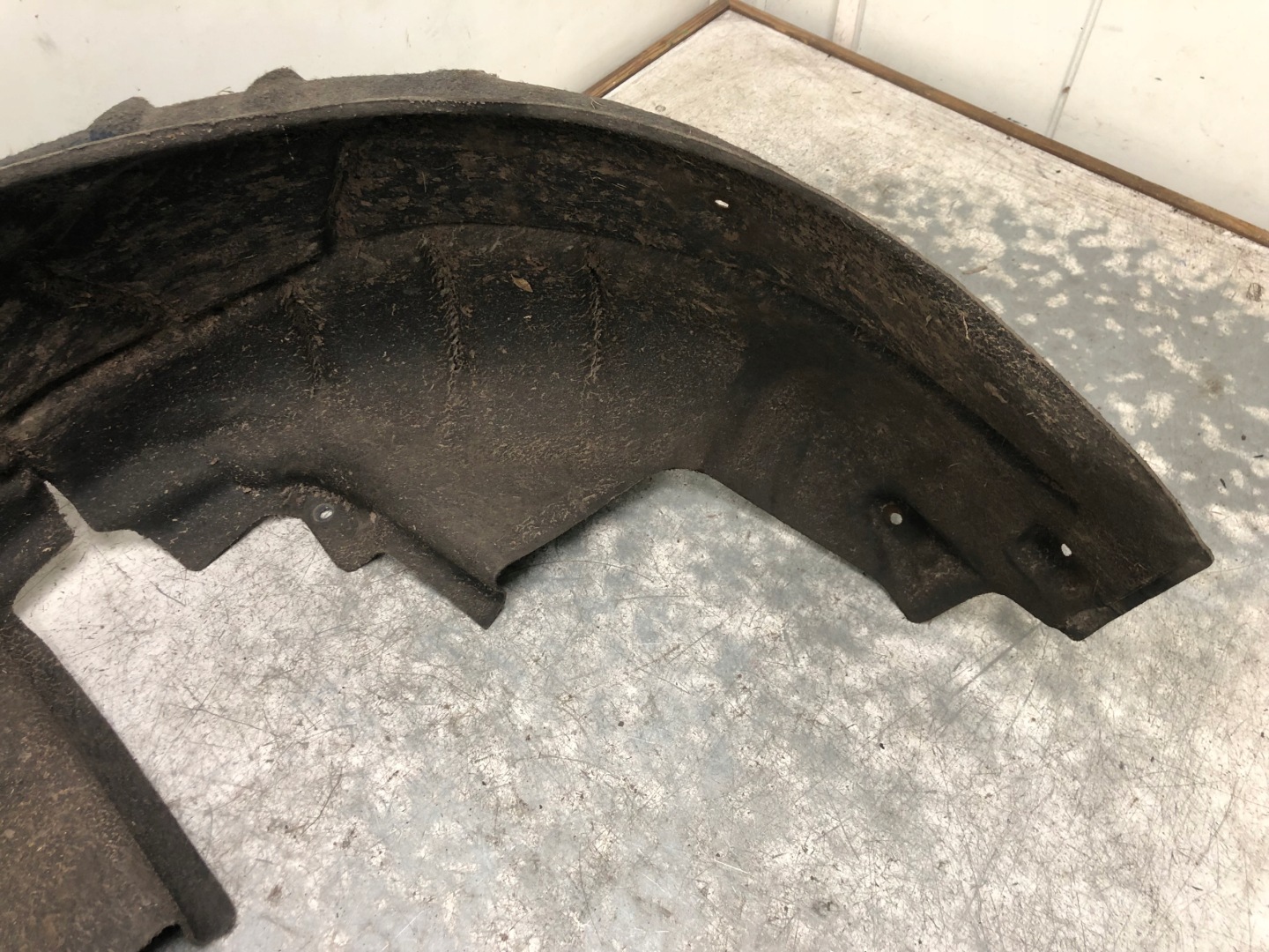 mudguard right rear part SEAT LEON III HB
