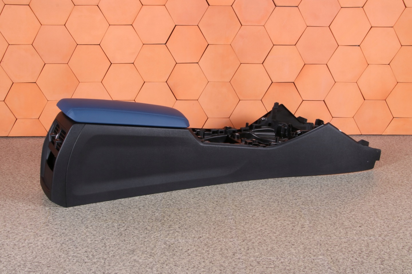 BMW G20 G21 G22 G26 TUNEL central armrest