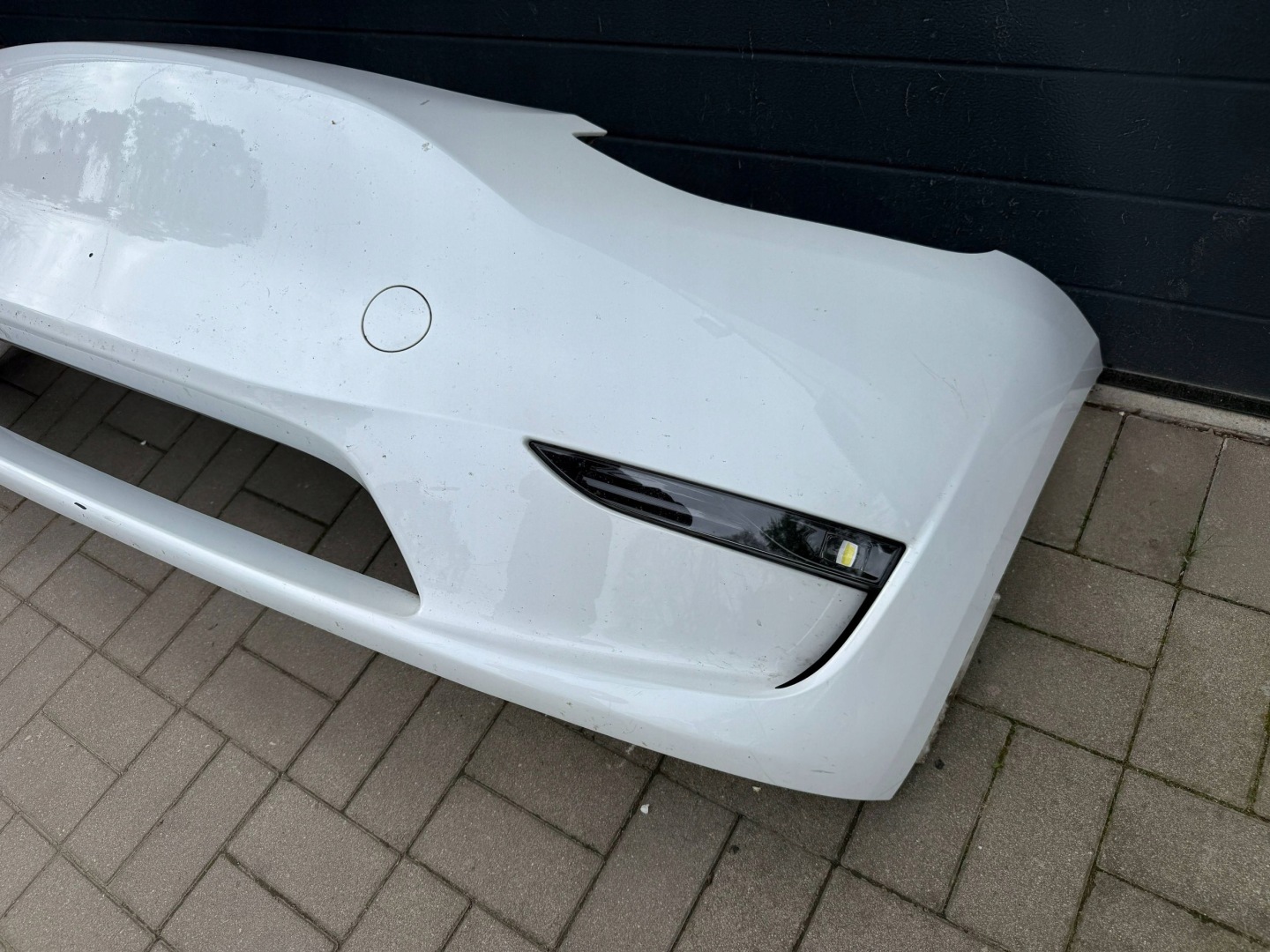 Tesla Model Y 20- bumper front front