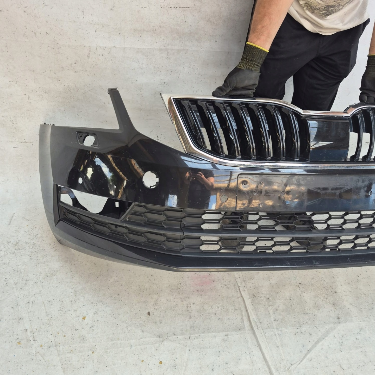 SKODA OCTAVIA III LIFT 17- bumper front front SPR PDC 5E0807221N