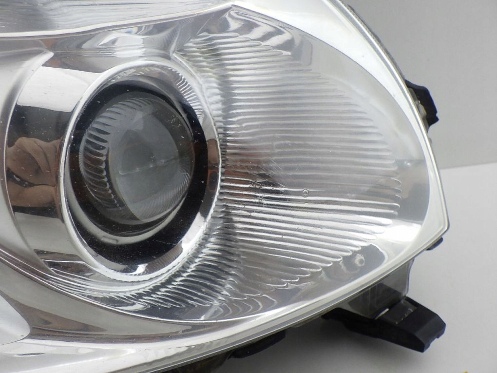 TOYOTA AURIS and 06- light right