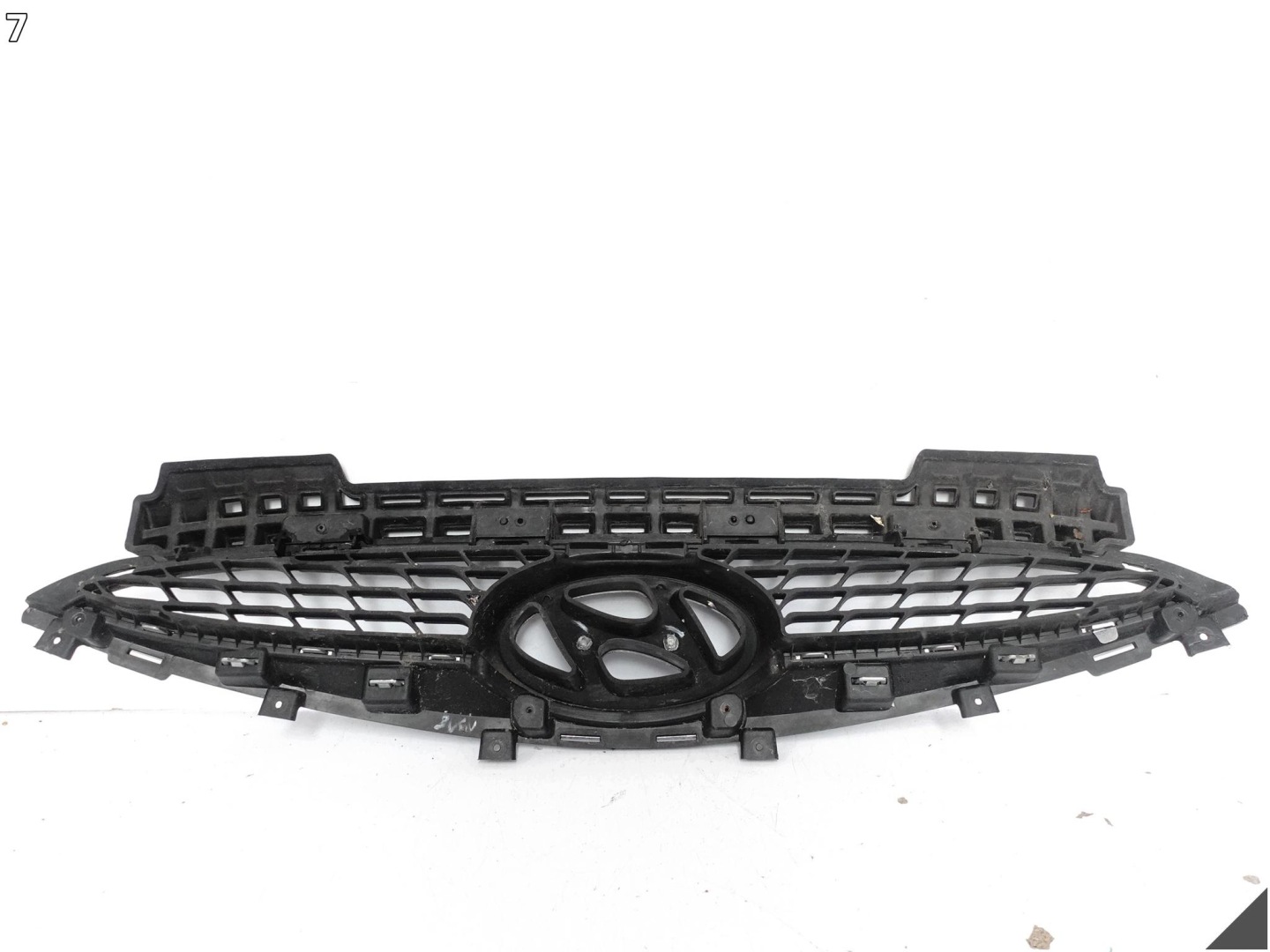 HYUNDAI iX20 10-15 grill grille grid CHROM intake W bumper front