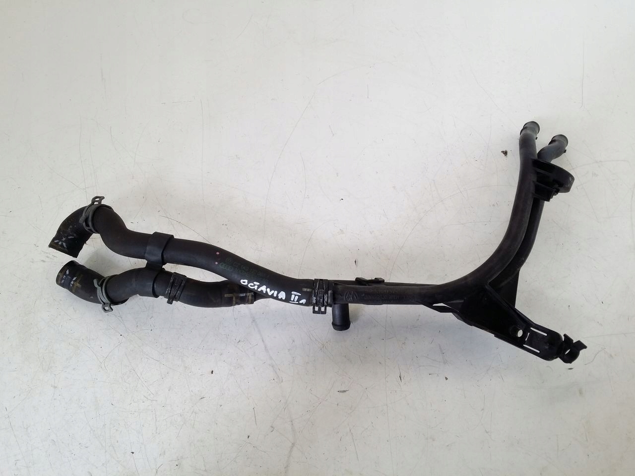 crijevo prijenos vode 1K0122073FR Skoda Octavia 1,8 TSI