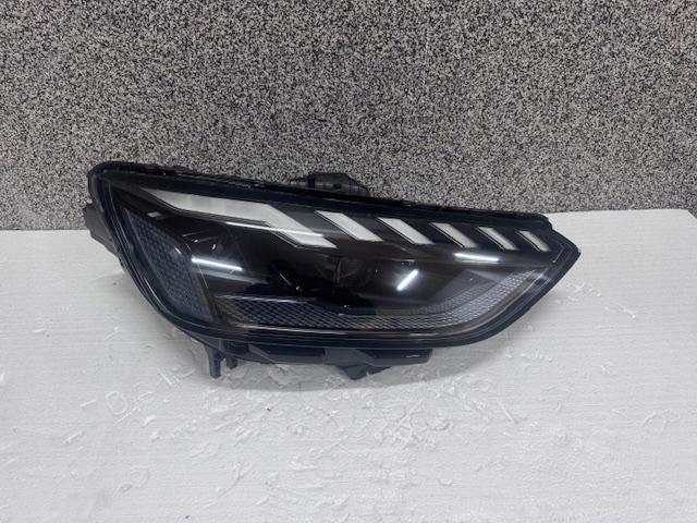 light right Audi A4 8W LIFT RS4 Full Led Matrix black