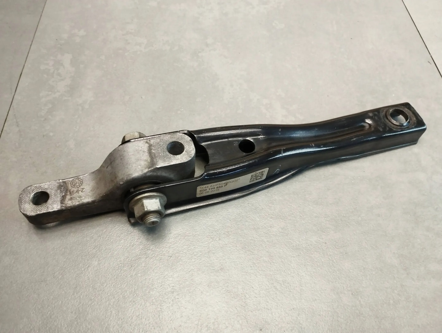 VW Golf VII support 5Q0199855P