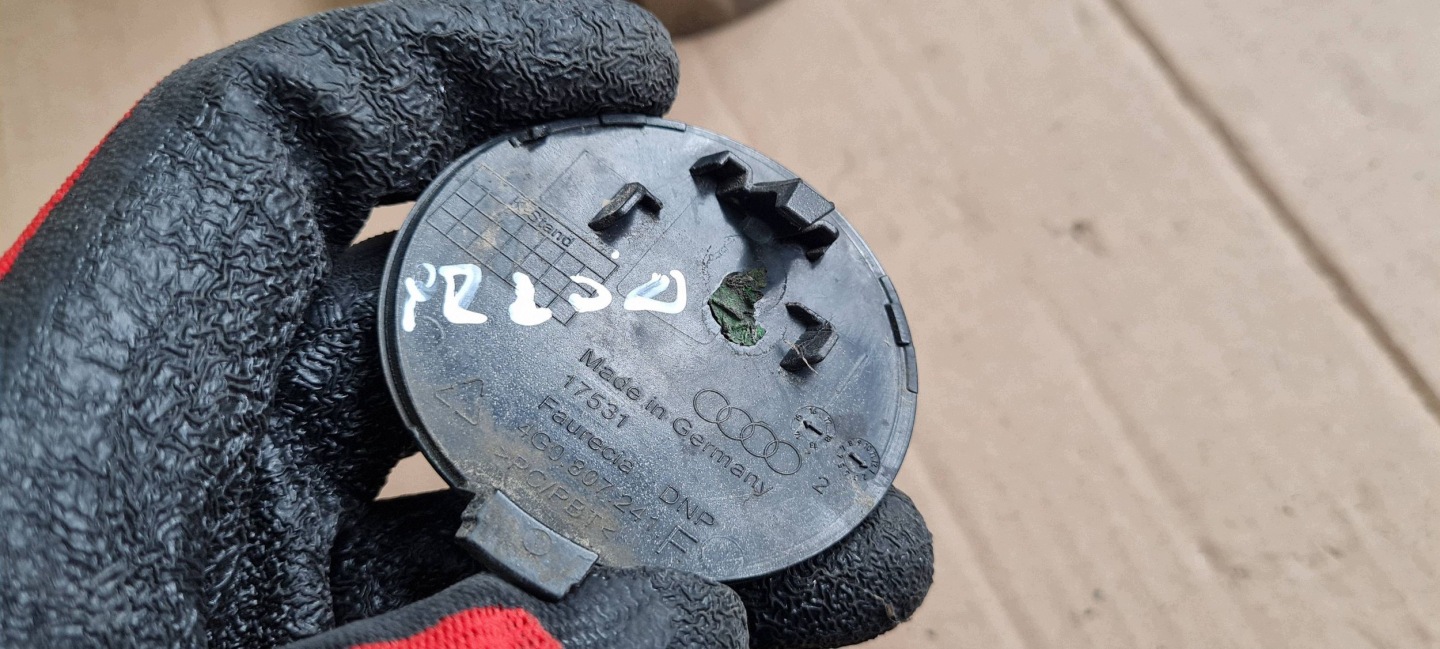 A6 C7 4G LIFT towing hook cap of a bumper front front LY1P 4G0807241F