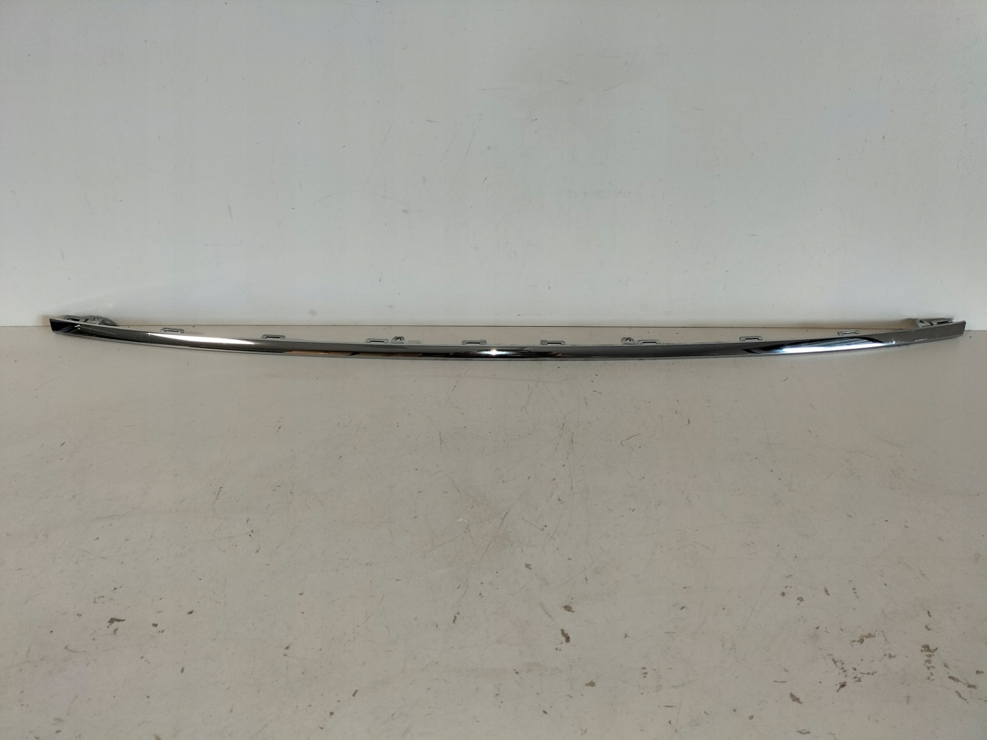moulding chrom grille front upper VW TIGUAN II LIFT 20