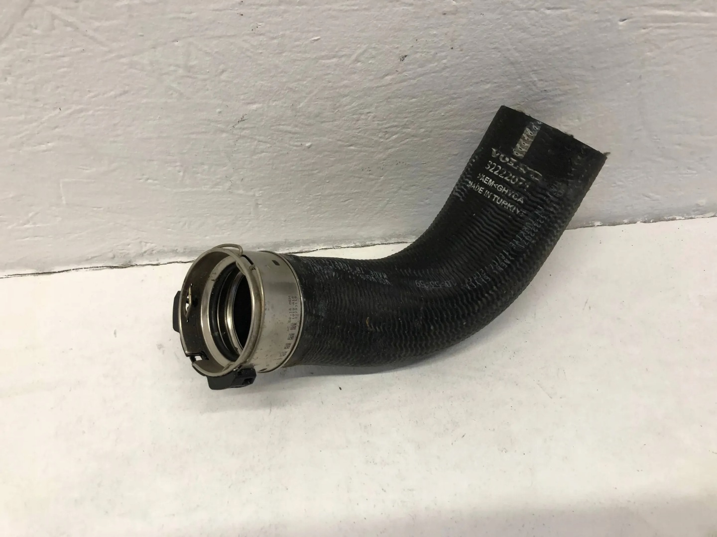 VOLVO S60 S90 V60 V90 XC60 XC90 Schlauch intercooler