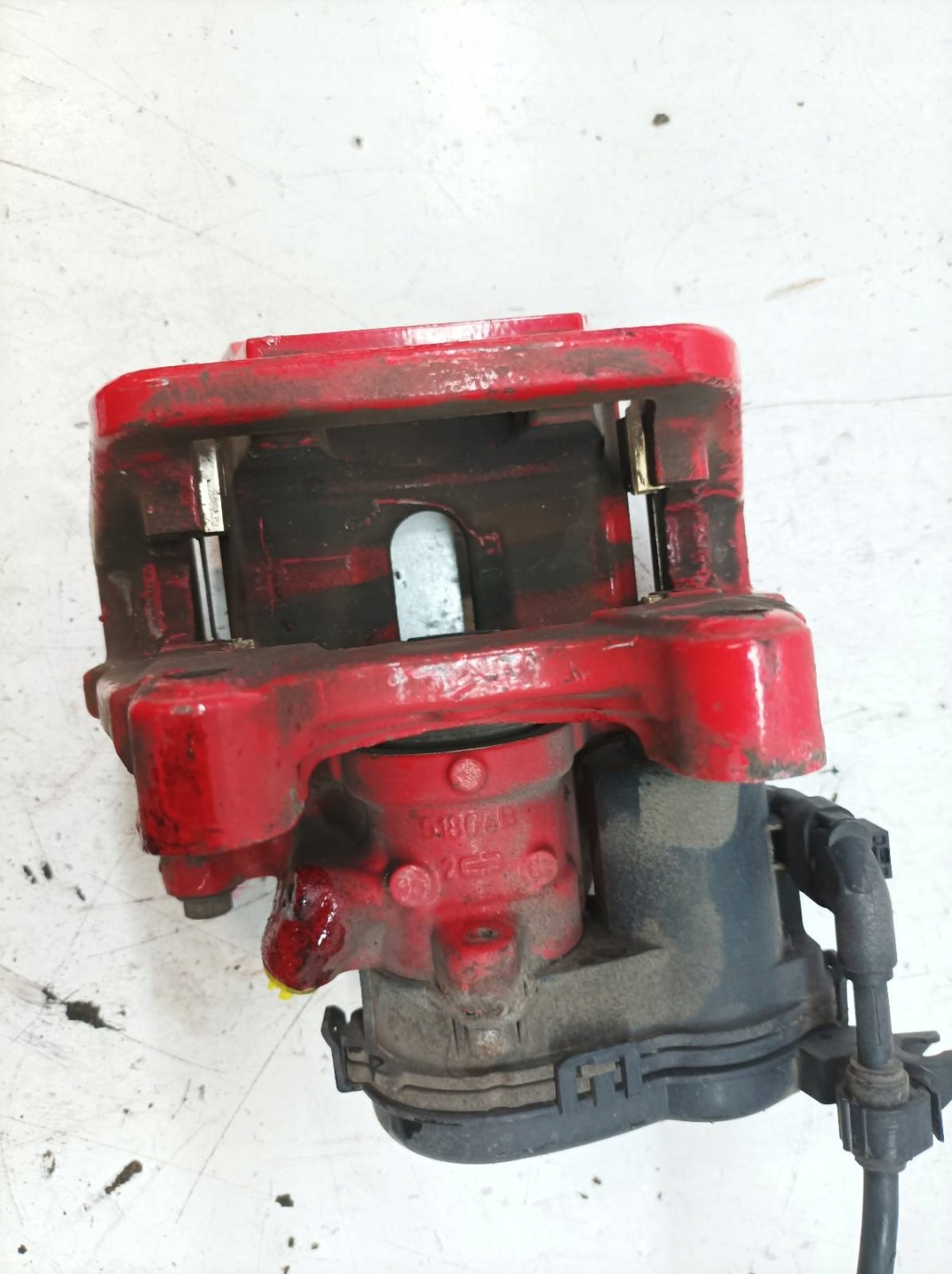 caliper brake right rear part electrical 2.0 CGI AMG 330MM Mercedes-Benz CLA