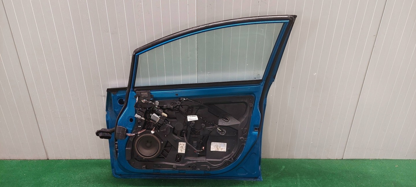 door right front FORD FIESTA MK7 LAK: ZC