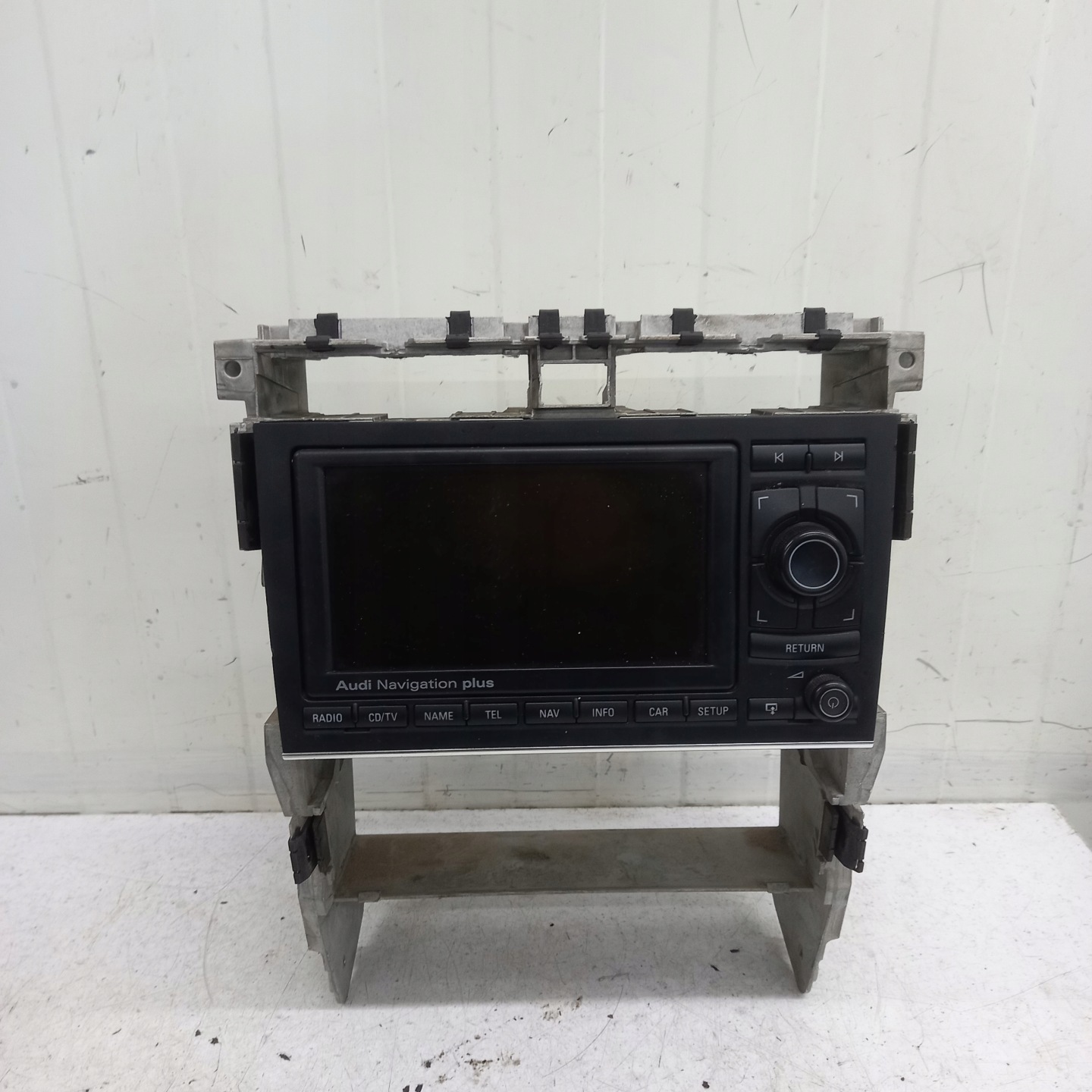 RADIO Navigation FABRYCZNA AUDI AUDI A4 B7 8E0035192C