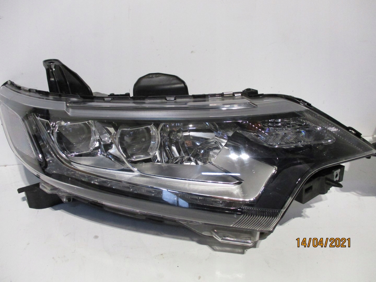 light MITSUBISHI OUTLANDER III LIFT LED 19R front