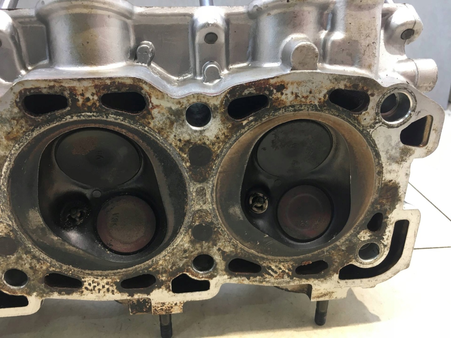 head. rear CHRYSLER LE BARON 3.0 V6 21