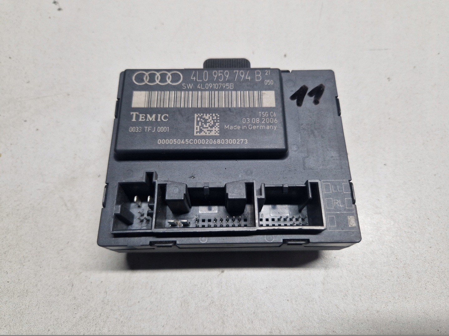 AUDI Q7 4L module door right rear part 4L0959794B