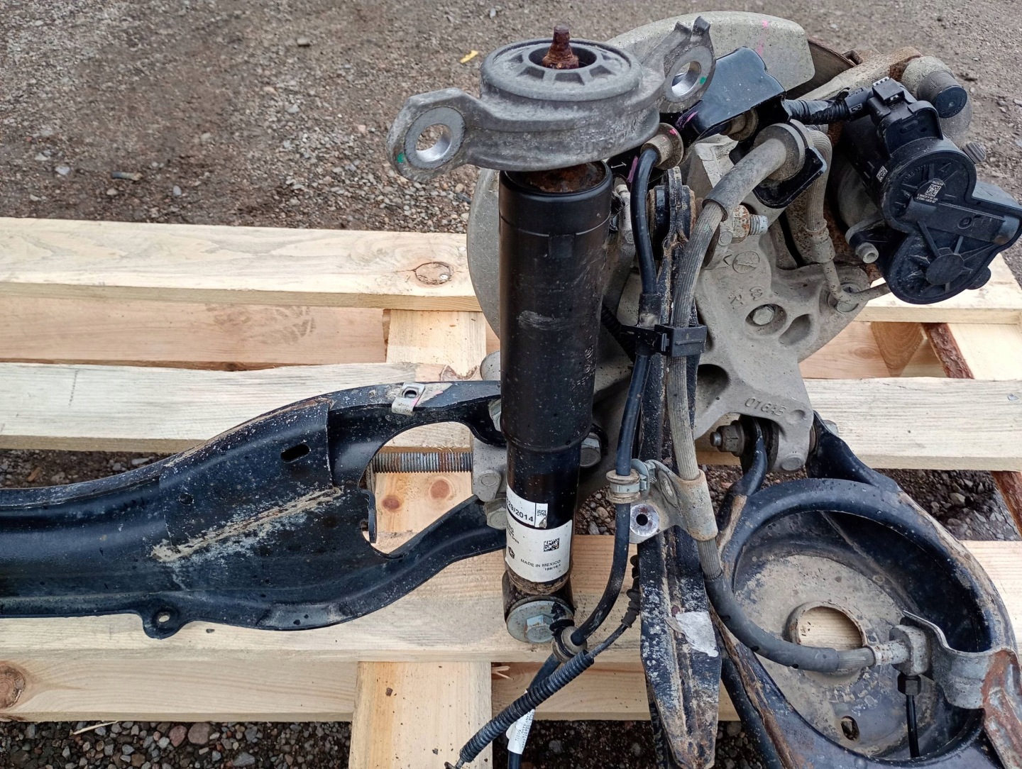 sususpension swing arm caliper disc right rear part Chrysler Pacifica 2017