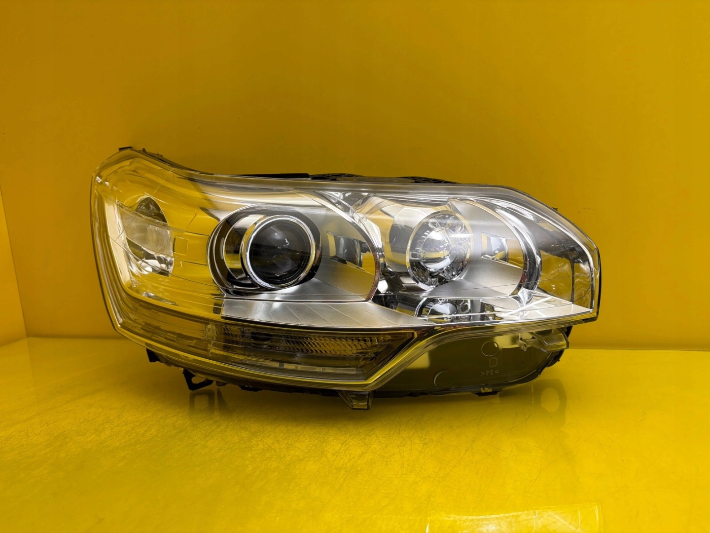 light right front Citroen C5 III X7 3 Xenon 9689037780