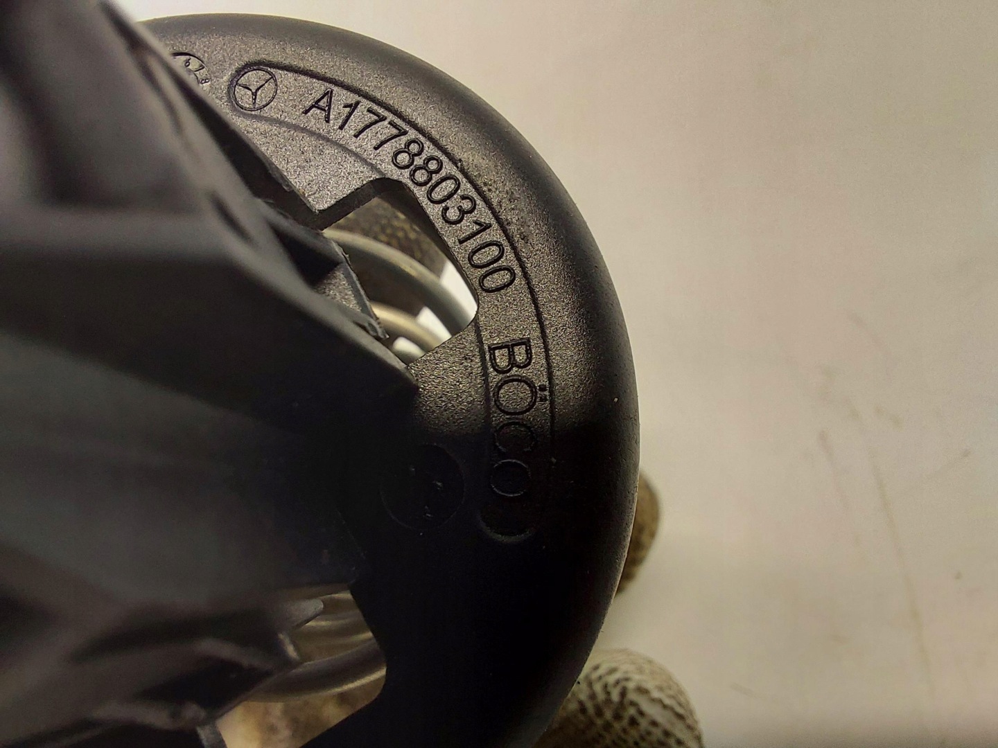 Mercedes EQA 250+ W243 tip bonnets A1778803100