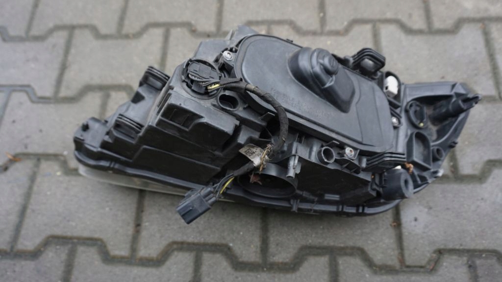 VOLVO S60 V60 LIFT - right light H7