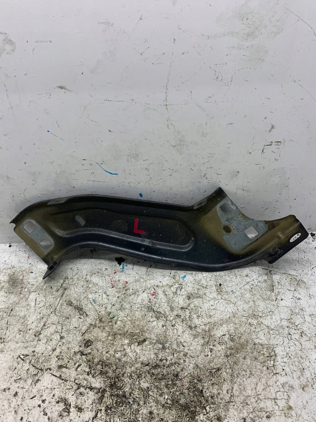 Poignée Support plaque Aile Gauche CITROEN BERLINGO II (2008-2018) Couleur EZWD